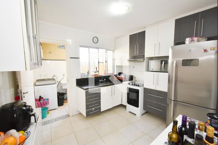 Casa à venda com 130m², 2 quartos e 3 vagas Casa à venda com 130m², 2 quartos e 3 vagasCozinha