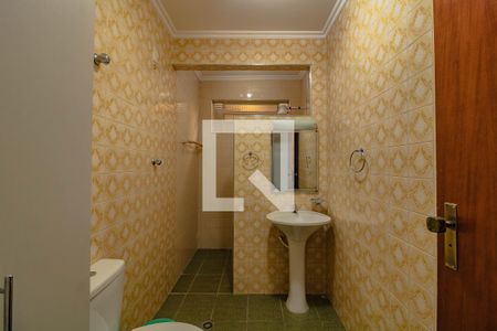 Casa à venda com 180m², 3 quartos e 2 vagas Casa à venda com 180m², 3 quartos e 2 vagasBanheiro