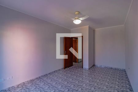 Casa à venda com 180m², 3 quartos e 2 vagas Casa à venda com 180m², 3 quartos e 2 vagasQuarto 3