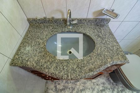 Casa à venda com 180m², 3 quartos e 2 vagas Casa à venda com 180m², 3 quartos e 2 vagasBanheiro