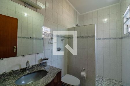 Casa à venda com 180m², 3 quartos e 2 vagas Casa à venda com 180m², 3 quartos e 2 vagasBanheiro
