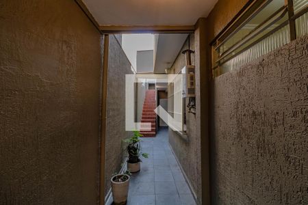 Casa à venda com 180m², 3 quartos e 2 vagas Casa à venda com 180m², 3 quartos e 2 vagasCorredor