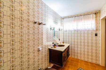 Casa de condomínio à venda com 184m², 3 quartos e 2 vagasBanheiro da Suíte