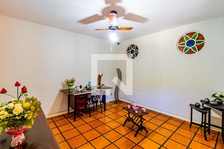 Casa de condomínio à venda com 184m², 3 quartos e 2 vagasSuíte