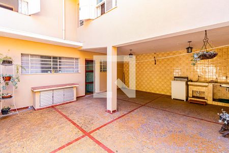 Casa de condomínio à venda com 184m², 3 quartos e 2 vagasQuintal