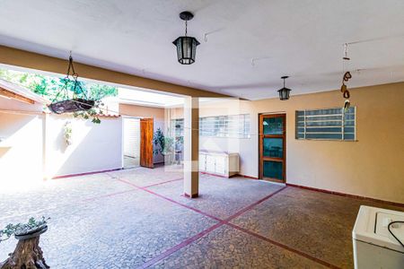 Casa de condomínio à venda com 184m², 3 quartos e 2 vagasQuintal