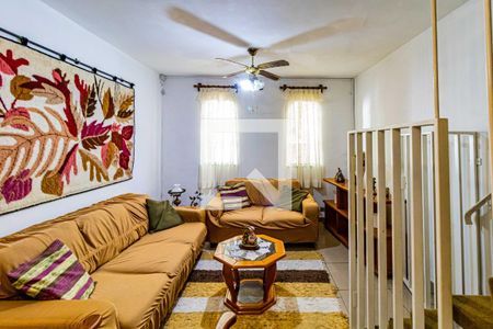 Sala de casa de condomínio à venda com 3 quartos, 184m² em Jardim Ivana, São Paulo