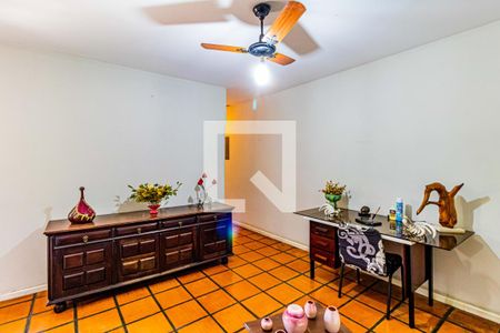 Casa de condomínio à venda com 184m², 3 quartos e 2 vagasSuíte