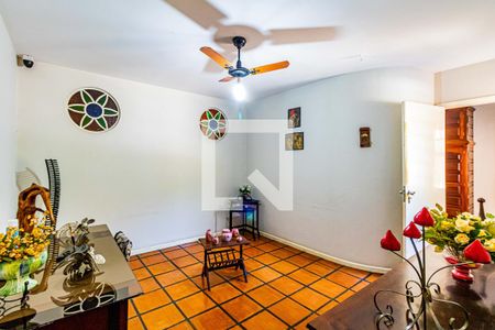 Casa de condomínio à venda com 184m², 3 quartos e 2 vagasSuíte