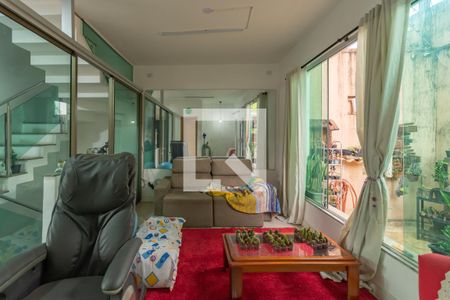 Sala de casa à venda com 3 quartos, 240m² em Novo Glória, Belo Horizonte