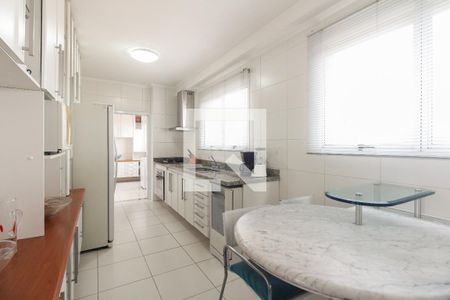 Apartamento à venda com 192m², 3 quartos e 2 vagasCozinha 