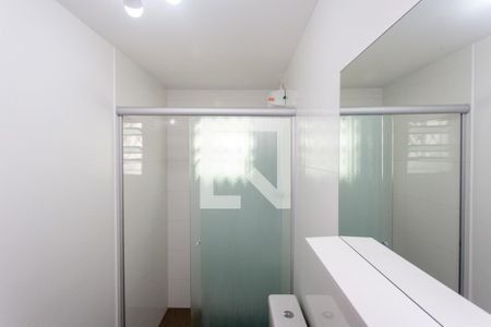 Banheiro de kitnet/studio para alugar com 1 quarto, 22m² em Vila da Saúde, São Paulo
