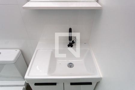 Banheiro de kitnet/studio para alugar com 1 quarto, 26m² em Vila da Saúde, São Paulo