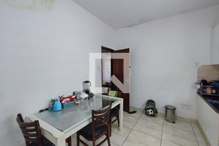 Casa à venda com 170m², 3 quartos e 3 vagasCozinha