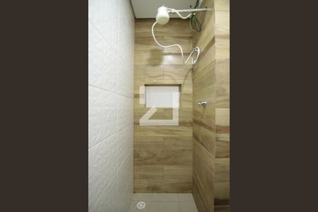 Banheiro de apartamento à venda com 1 quarto, 28m² em Vila Santana, São Paulo