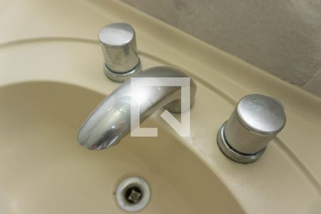 Apartamento à venda com 108m², 3 quartos e 1 vaga Apartamento à venda com 108m², 3 quartos e 1 vagaBanheiro da Suíte