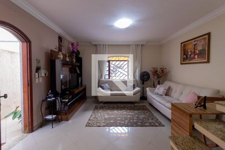 Sala de Estar  de casa para alugar com 3 quartos, 131m² em Vila Marari, São Paulo