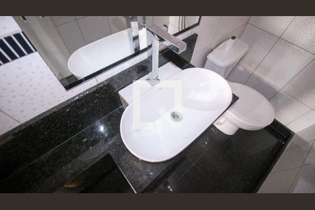 Lavabo de apartamento à venda com 3 quartos, 68m² em Vila Antonieta, São Paulo
