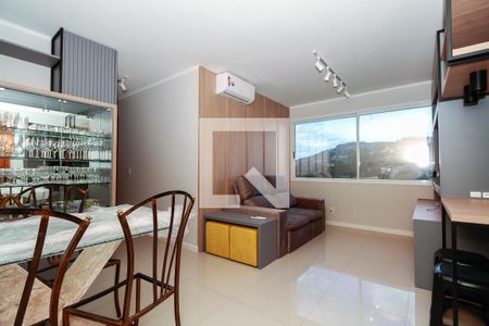 Sala de apartamento para alugar com 2 quartos, 79m² em Partenon, Porto Alegre