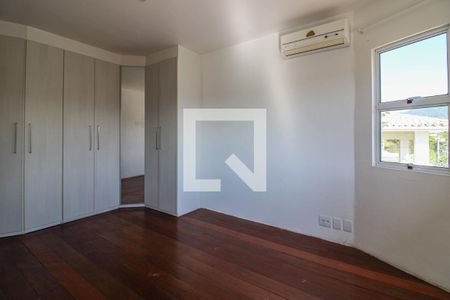 Casa de condomínio à venda com 520m², 5 quartos e 3 vagasSuíte 3