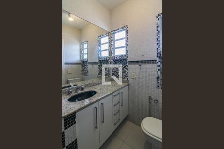 Casa de condomínio à venda com 520m², 5 quartos e 3 vagasSuíte 2 - Banheiro