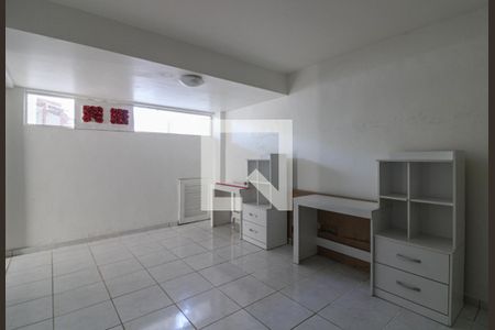 Casa de condomínio à venda com 520m², 5 quartos e 3 vagasPorão - Salão 2
