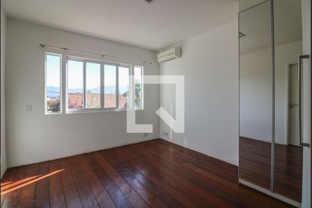 Casa de condomínio à venda com 520m², 5 quartos e 3 vagasSuíte 2