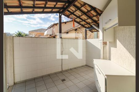 Casa de condomínio à venda com 520m², 5 quartos e 3 vagasÁrea de Serviço
