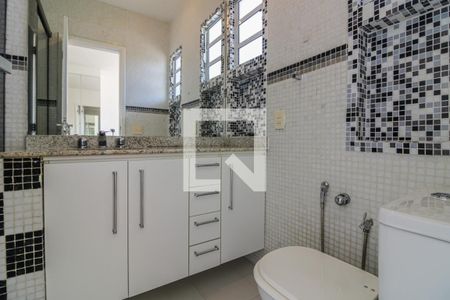 Casa de condomínio à venda com 520m², 5 quartos e 3 vagasSuíte 2 - Banheiro