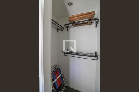 Casa de condomínio à venda com 520m², 5 quartos e 3 vagasEdícula - Compartimento