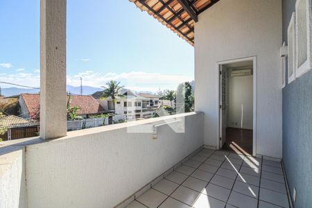 Casa de condomínio à venda com 520m², 5 quartos e 3 vagasVaranda Suítes 2 e 3