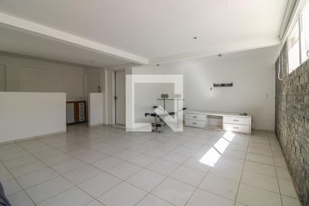 Casa de condomínio à venda com 520m², 5 quartos e 3 vagasPorão - Salão 1