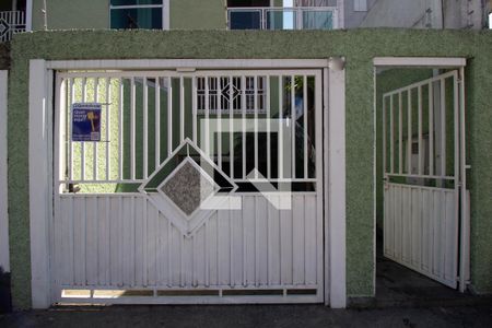 Casa à venda com 140m², 3 quartos e 6 vagas Casa à venda com 140m², 3 quartos e 6 vagasPlaca na Fachada