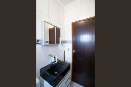 Casa à venda com 140m², 3 quartos e 6 vagas Casa à venda com 140m², 3 quartos e 6 vagasBanheiro