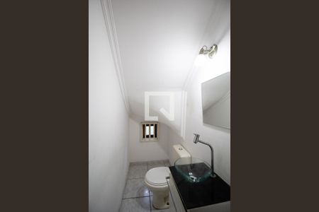 Casa à venda com 140m², 3 quartos e 6 vagas Casa à venda com 140m², 3 quartos e 6 vagasLavabo