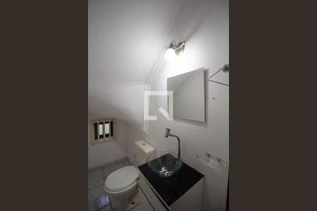 Casa à venda com 140m², 3 quartos e 6 vagas Casa à venda com 140m², 3 quartos e 6 vagasLavabo