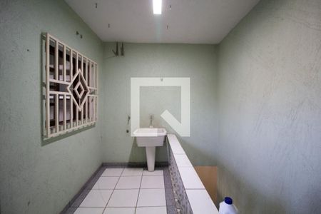 Casa à venda com 140m², 3 quartos e 6 vagas Casa à venda com 140m², 3 quartos e 6 vagasÁrea de Serviço