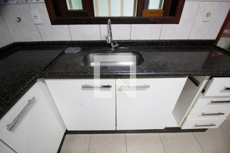 Casa à venda com 140m², 3 quartos e 6 vagas Casa à venda com 140m², 3 quartos e 6 vagasCozinha