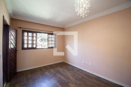 Casa à venda com 140m², 3 quartos e 6 vagas Casa à venda com 140m², 3 quartos e 6 vagasSala