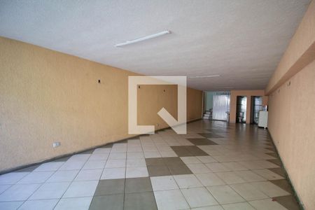 Casa à venda com 140m², 3 quartos e 6 vagas Casa à venda com 140m², 3 quartos e 6 vagasGaragem