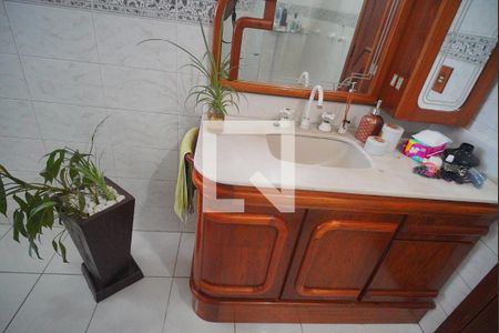 Casa à venda com 420m², 4 quartos e 3 vagasBanheiro