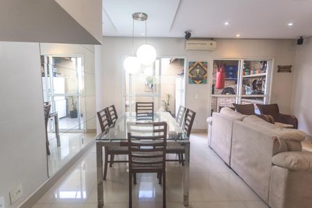 Sala de estar de casa de condomínio à venda com 3 quartos, 101m² em Planalto, São Bernardo do Campo