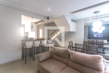 Sala de estar de casa de condomínio à venda com 3 quartos, 101m² em Planalto, São Bernardo do Campo