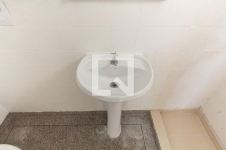 Banheiro  de kitnet/studio para alugar com 1 quarto, 48m² em Vila Nova Conceição, São Paulo