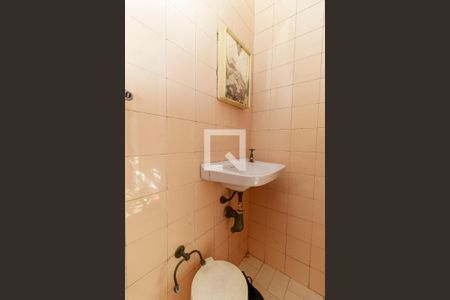 Casa à venda com 147m², 4 quartos e 4 vagasEdícula - Banheiro