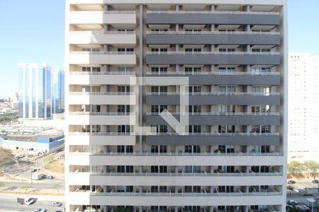 Vista da varanda da suíte de apartamento para alugar com 2 quartos, 69m² em Barra Funda, São Paulo
