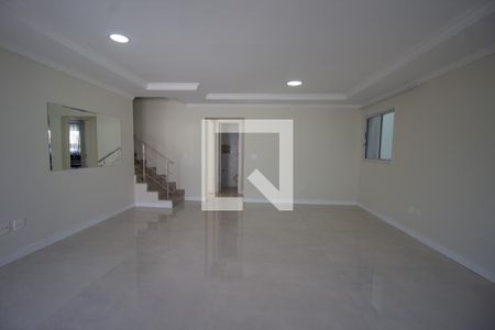 Casa para alugar com 360m², 5 quartos e 4 vagasSala