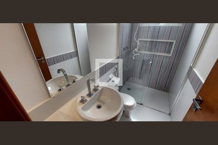 Apartamento para alugar com 123m², 3 quartos e 4 vagas Apartamento para alugar com 123m², 3 quartos e 4 vagasBanheiro 2