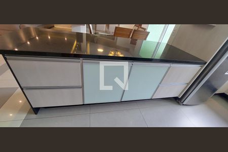 Apartamento para alugar com 123m², 3 quartos e 4 vagas Apartamento para alugar com 123m², 3 quartos e 4 vagasCozinha