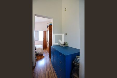 Casa de condomínio para alugar com 250m², 4 quartos e 4 vagas Casa de condomínio para alugar com 250m², 4 quartos e 4 vagasSuíte master - closet - detalhes